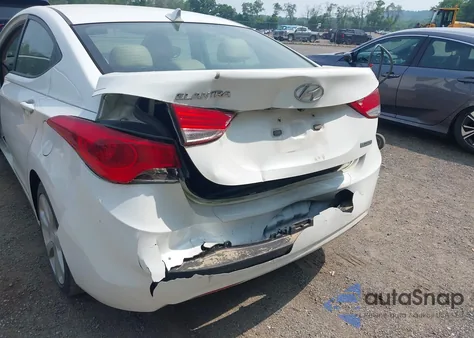 2013 Hyundai Elantra Limited z USA, uszkodzony, nr VIN 5NPDH4AE7DH446960